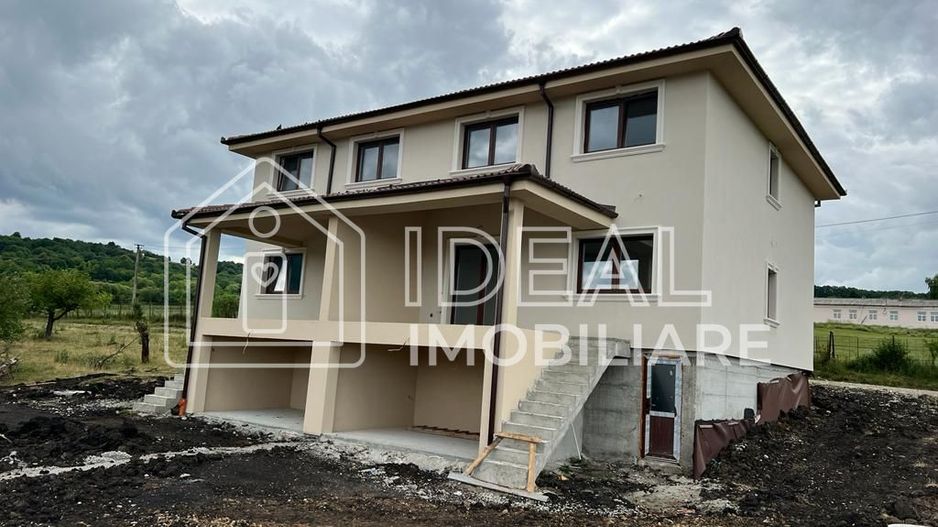 Casa Tip Duplex cu 4 camere si 366 mp teren, in Cisandie - Poză 4