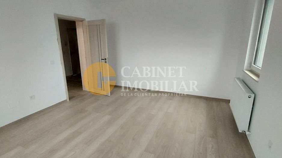 BUCIUM - 1 CAMERA DECOMANDAT - LOC DE PARACRE INCLUS - INTABULAT - Poză 3