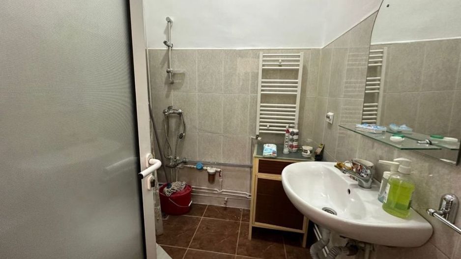 Vând APARTAMENT 2 camere - Poză 5