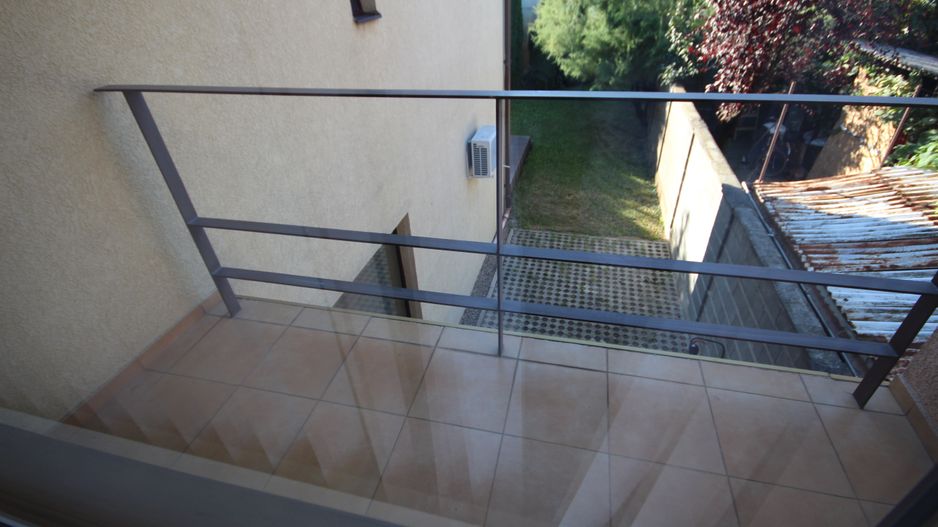 Vila spatioasa ideala pentru diferite activitati sau ptr.locuit -NEMOBILATA - Poză 15