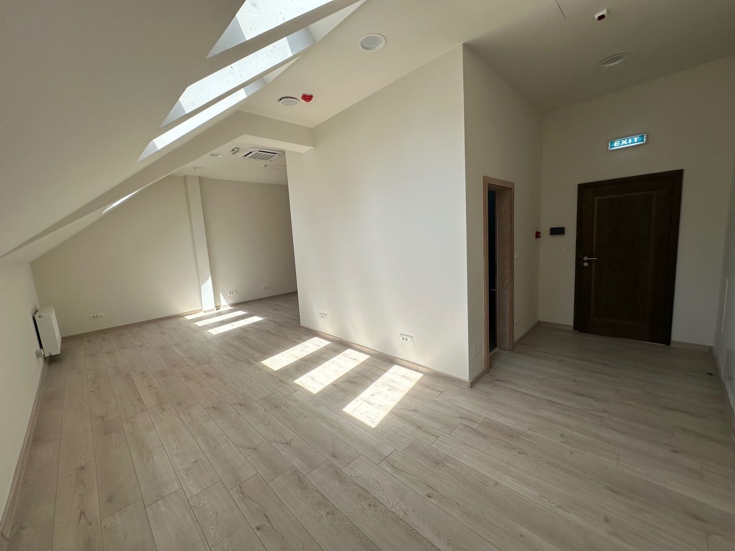Saptii de birouri Ultracentral suprafețe de la 28 - 940 mp - Poză 20