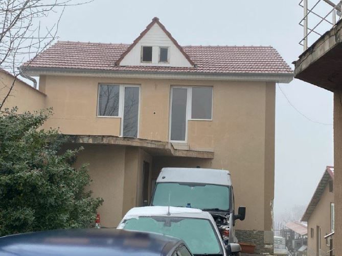 Casa Lazareni sat Cărăndeni - Poză 1