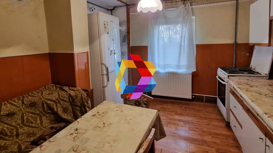 Apartament cu trei camere, zona Racadau 73 mp - Poză 3
