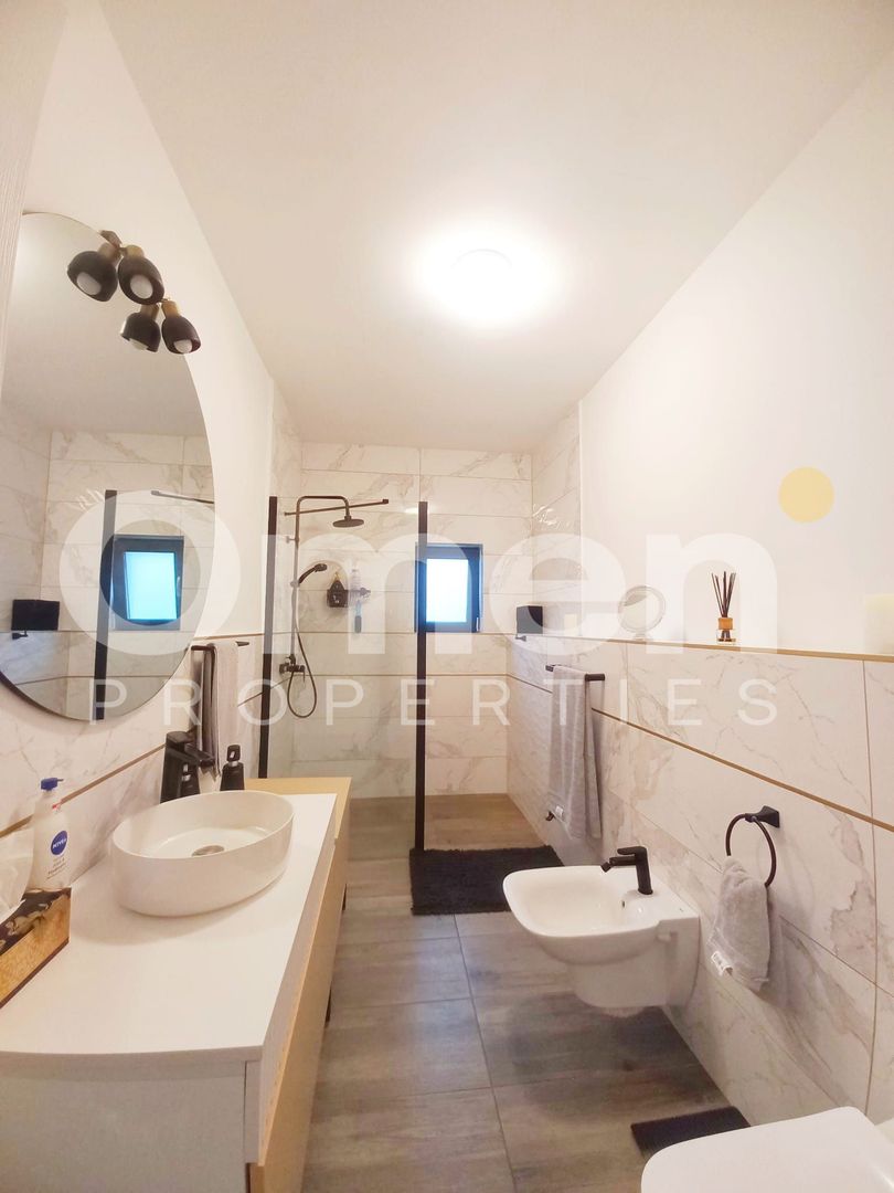 Casă modernă cu 4 camere, complet mobilată & utilată, Săsar, complex de case noi - Poză 12