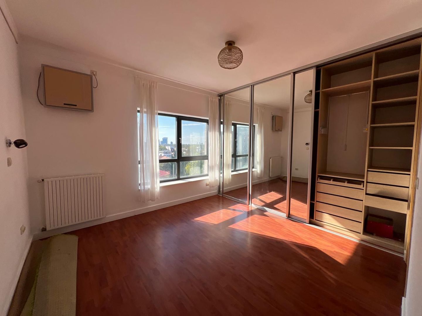 Inchiriere apartament 3 camere | Vedere spre lac | Emerald Residence - Poză 7