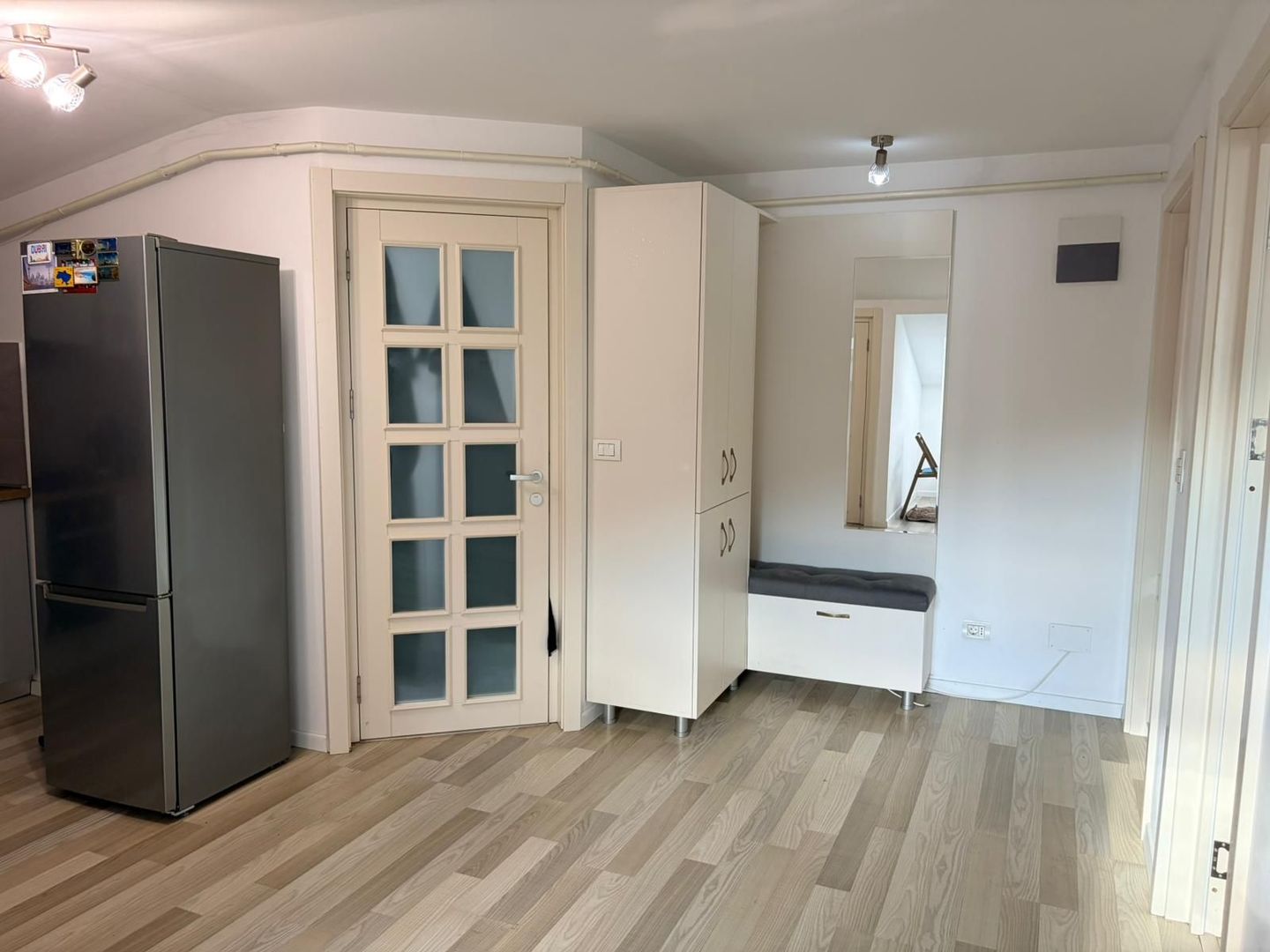 Apartament 70.55 mp, complet mobilat, ultimul nivel + balcon 7.87mp - Poză 9