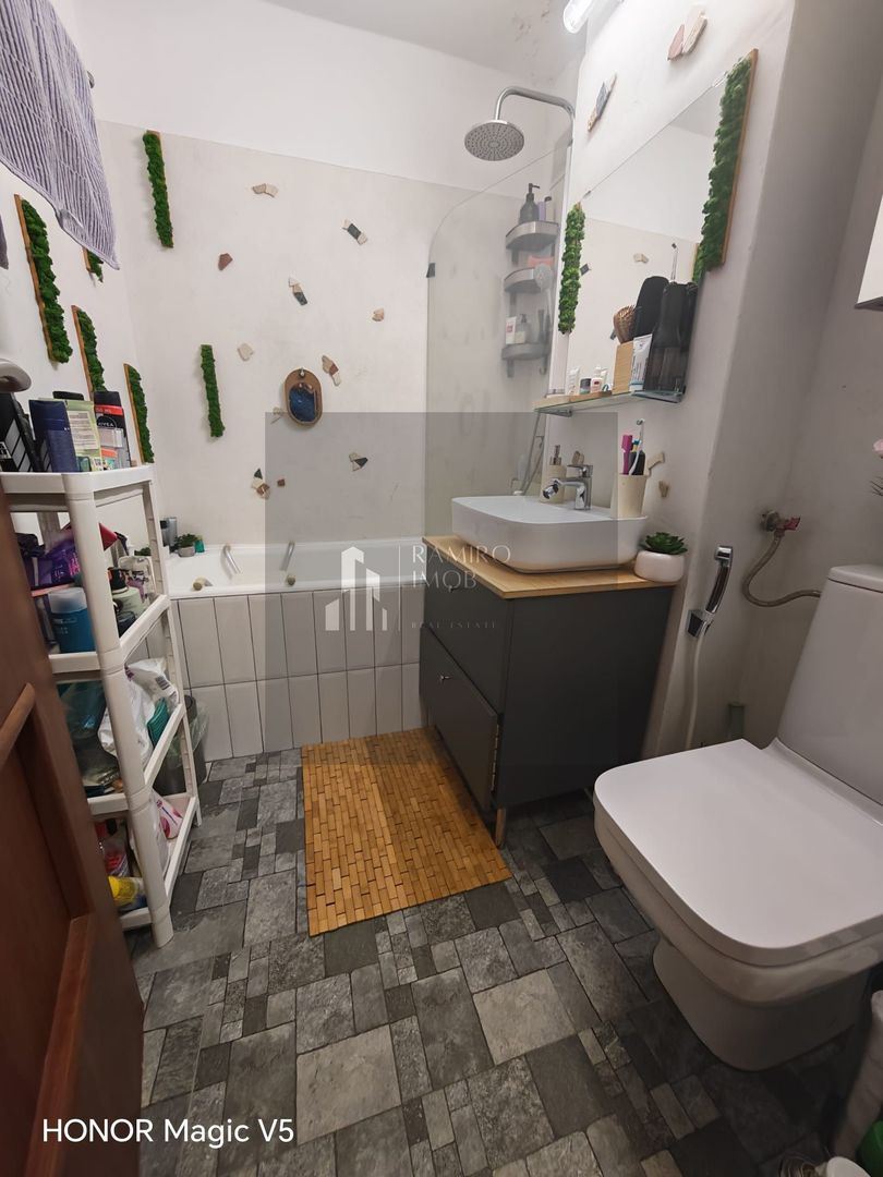 Apartament 3 camere decomandat An 1982 Anvelopat Etaj 1 Titan - Poză 8