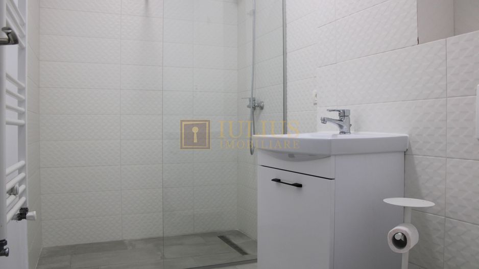 Parter inalt, loc de parcare subteran, mobilat modern, zona Soarelui - Poză 12