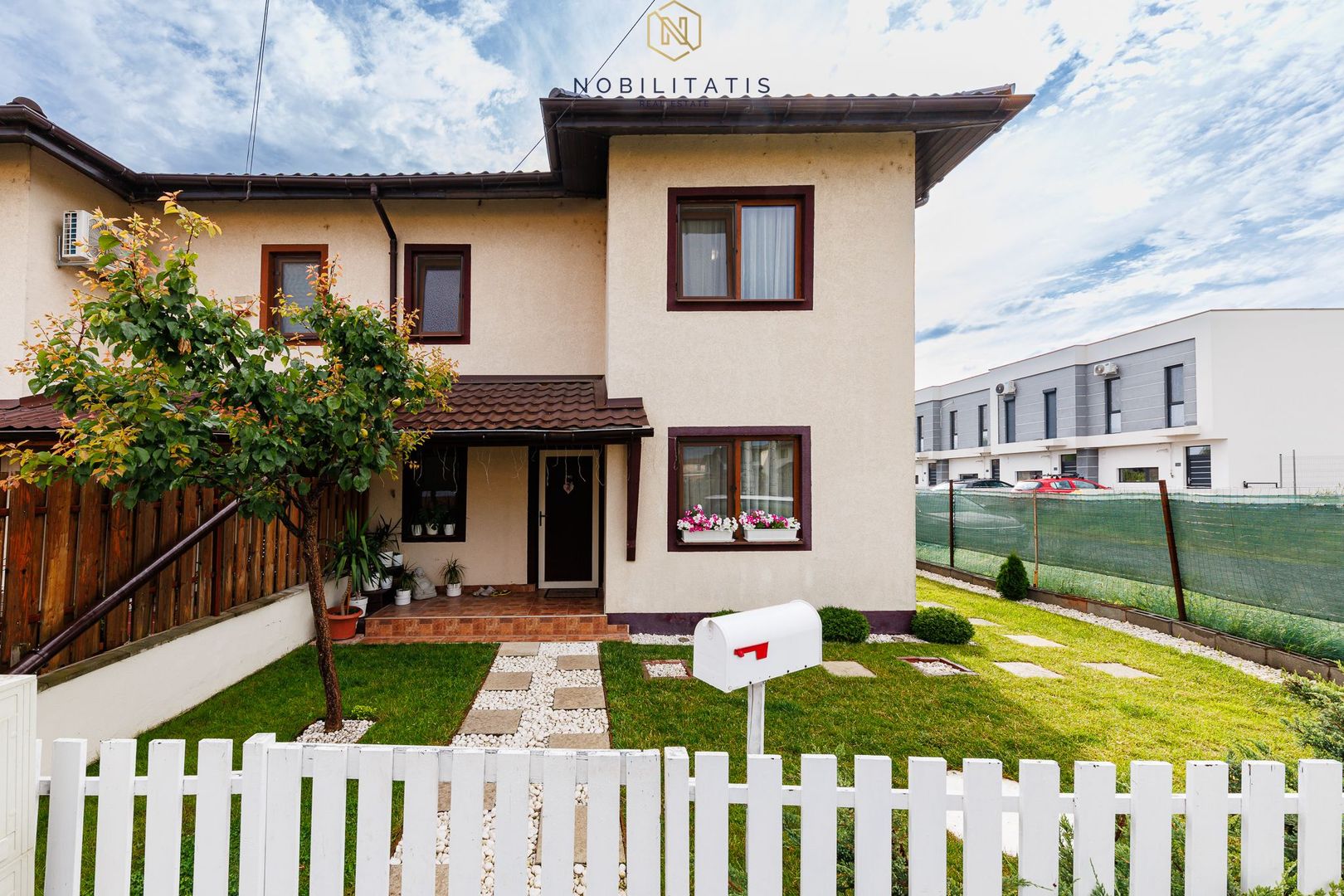 Cartierul Europa - Casa frumoasa, super spatioasa cu 5 camere | Com 0% - Poză 3