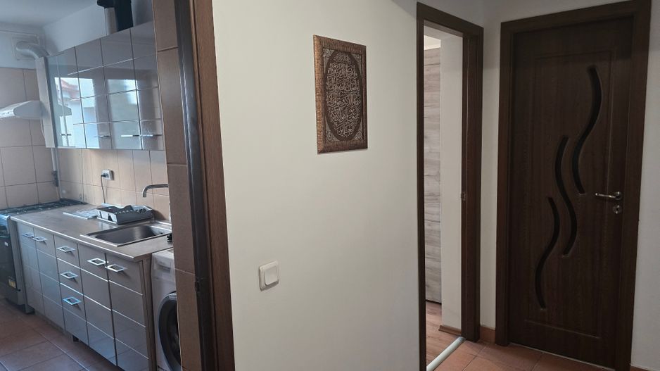 Apartament deosebit si loc parcare în zona Palazu Mare - Poză 2