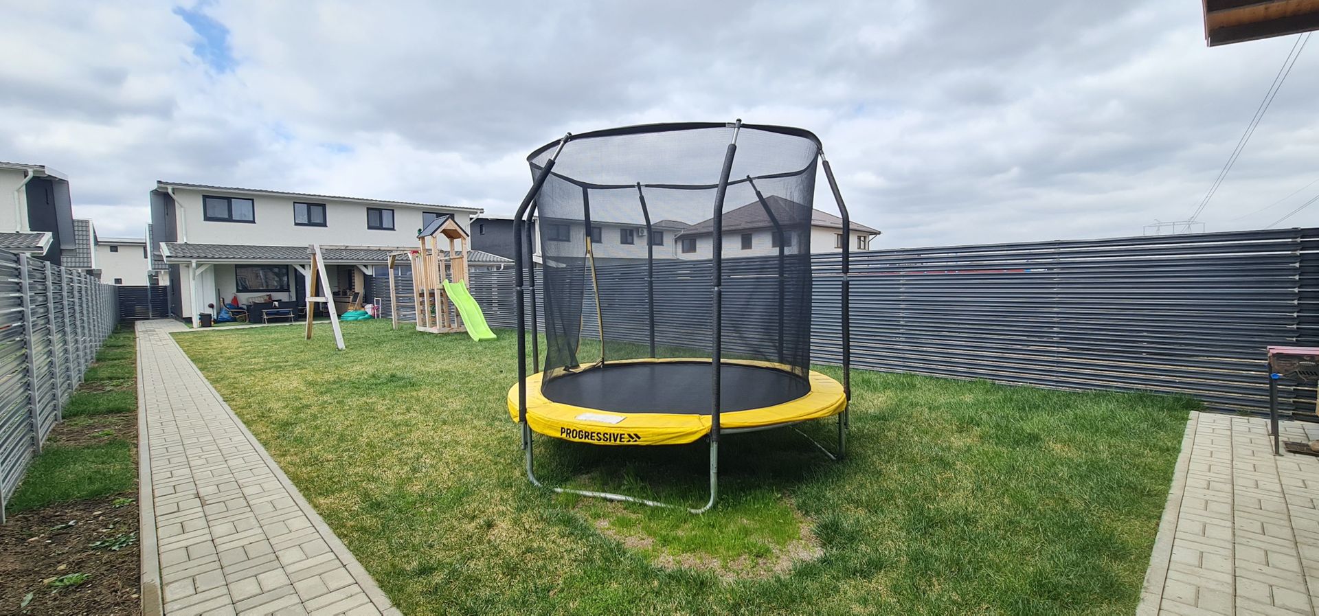 Casa mobilata si utilata in Cartier Izvor Tarlungeni Brasov - Poză 10