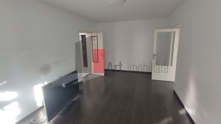 Vânzare apartament 2 camere Secuilor - Poză 2