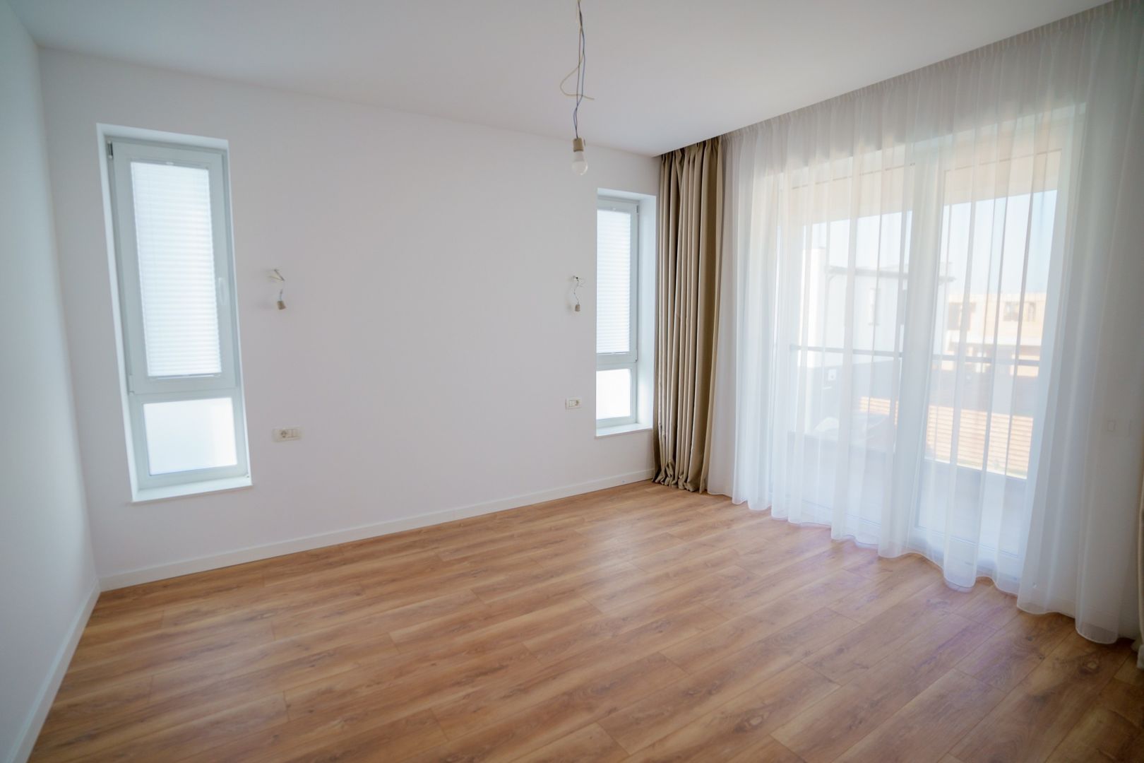 Casa cu HVAC&Pompa de caldura|Ventiloconvectoare |Panouri fotovoltaice - Poză 15
