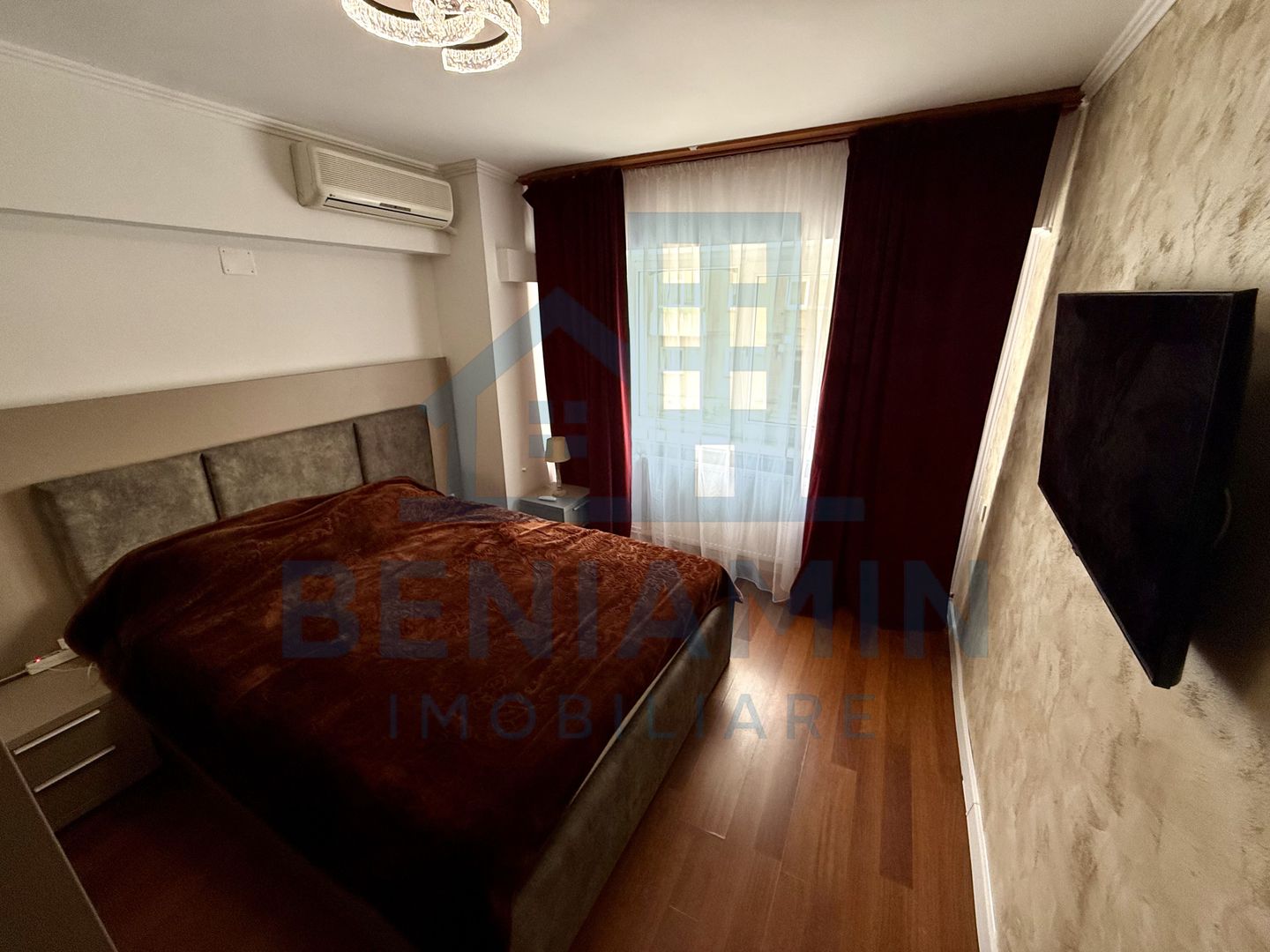 3 decomandate - 2 bai - etaj 1 - centrala proprie - McDonald's - Poză 3