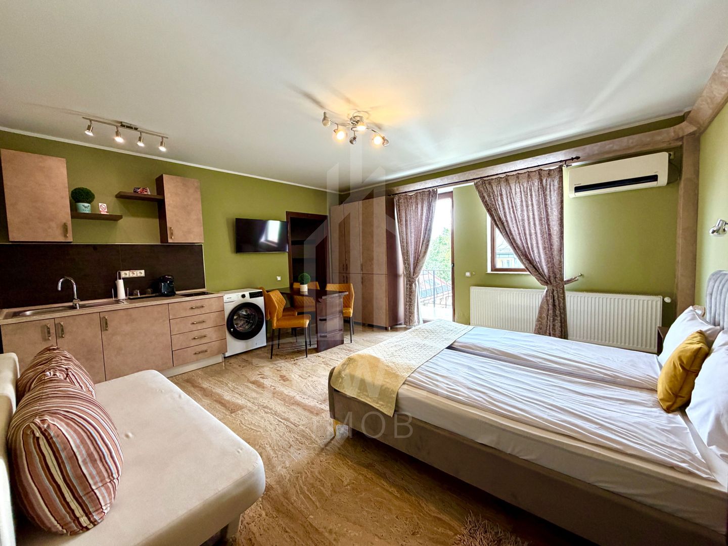 Afacere regim hotelier de vânzare  -zona centrala - Poză 11