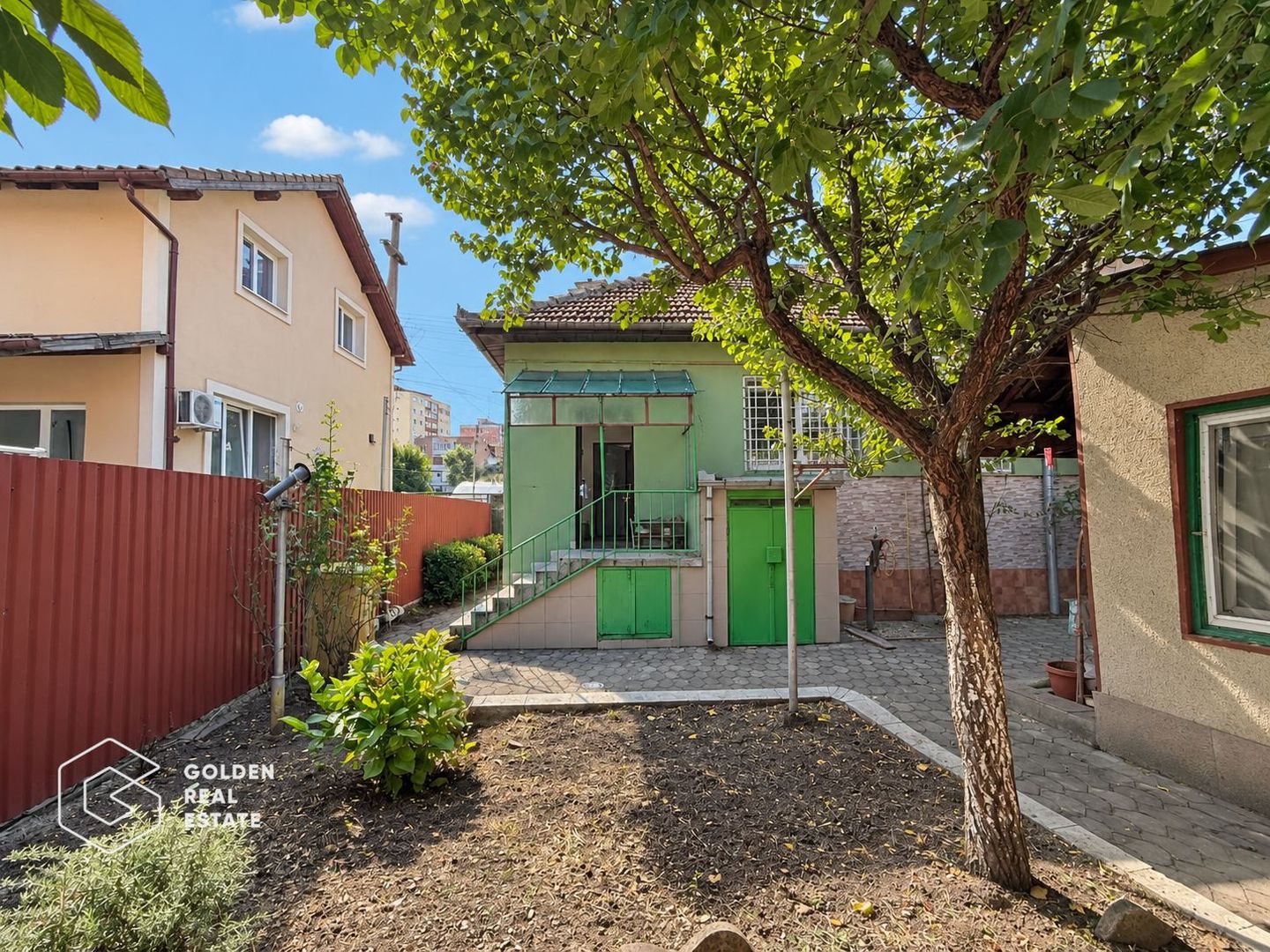Casa din caramida, 3 camere + anexa, teren 262 mp,  zona Vlaicu - Poză 2
