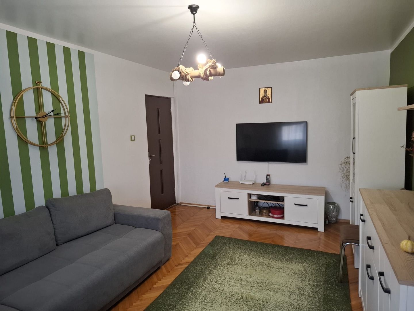 Soarelui | 3 Camere | Centrala proprie | 2 Clime | Bloc izolat | Rulouri El. - Poză 1
