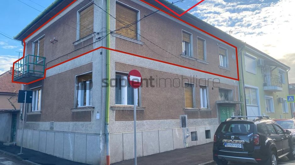 Apartament la casa situat in zona centrala - Poză 1