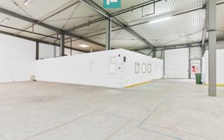 Hală și spații de birouri în Arad - Poză 11