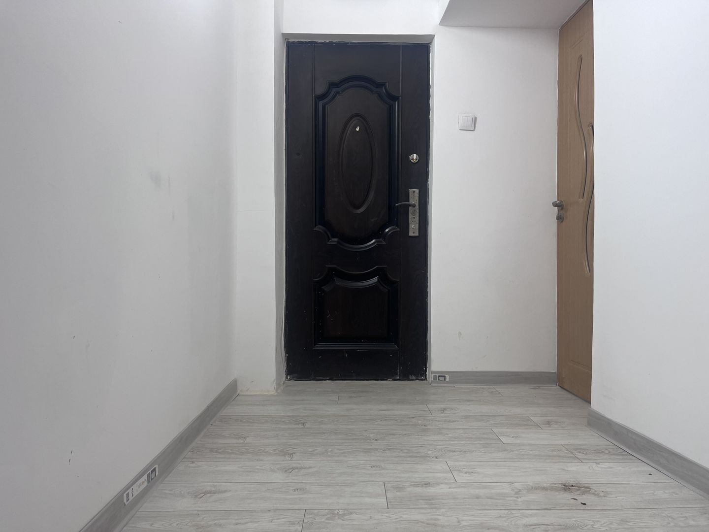 Oportunitate! Vânzare apartament cu 2 camere în Târgoviște- micro 11! - Poză 6