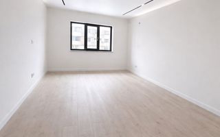 De vazare apartament cu 3 camere, Baia Comunala, 135.000 Euro - Poză 3