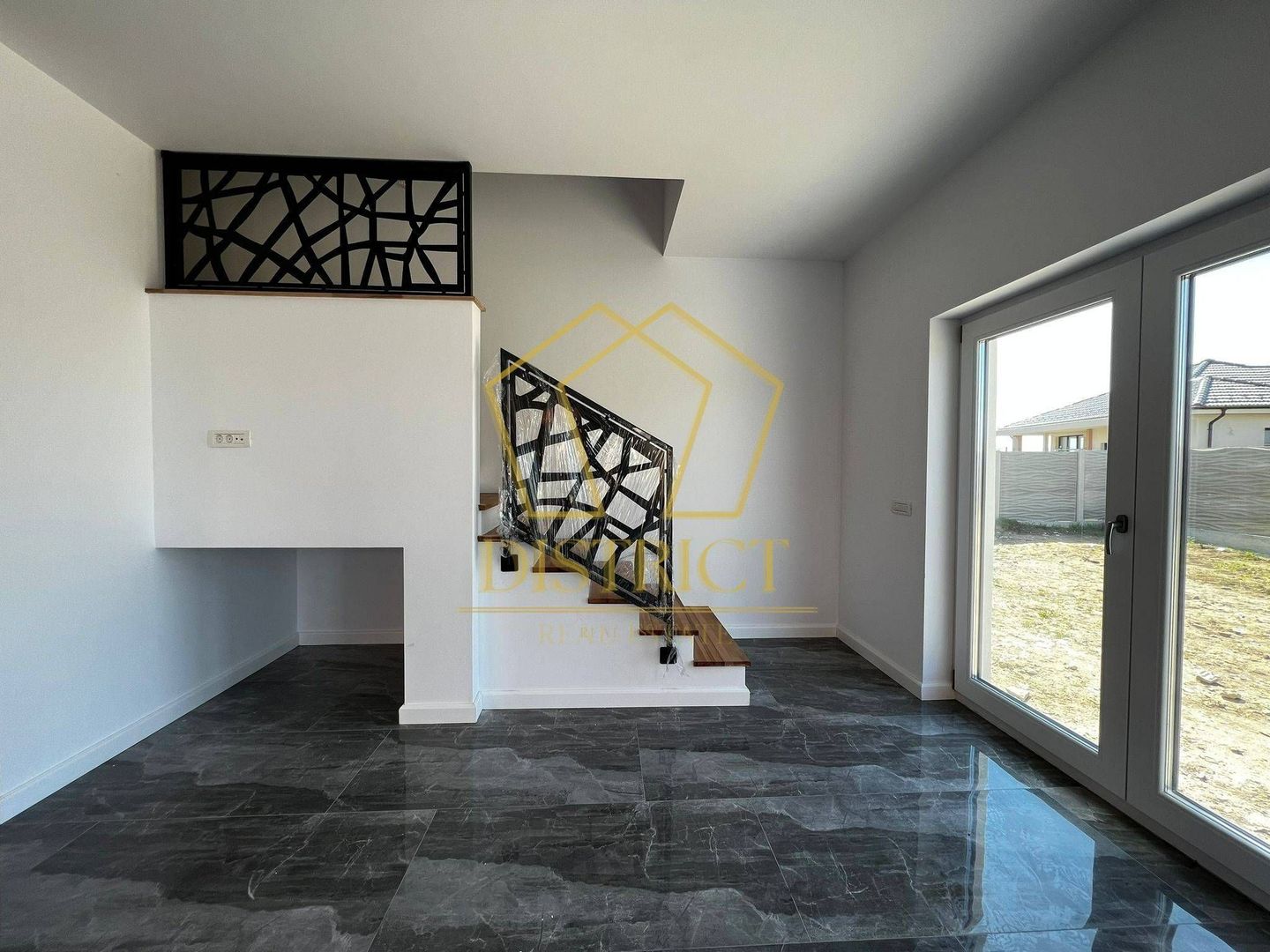 Duplex 5 camere despartit prin camera tehnica | Ghiroda - Poză 3