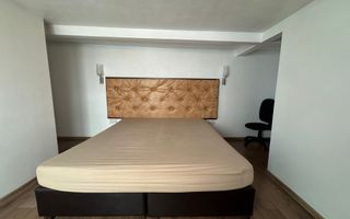 Apartament pe 2 niveluri, intabulat,  Zona Stefan cel mare - Poză 2