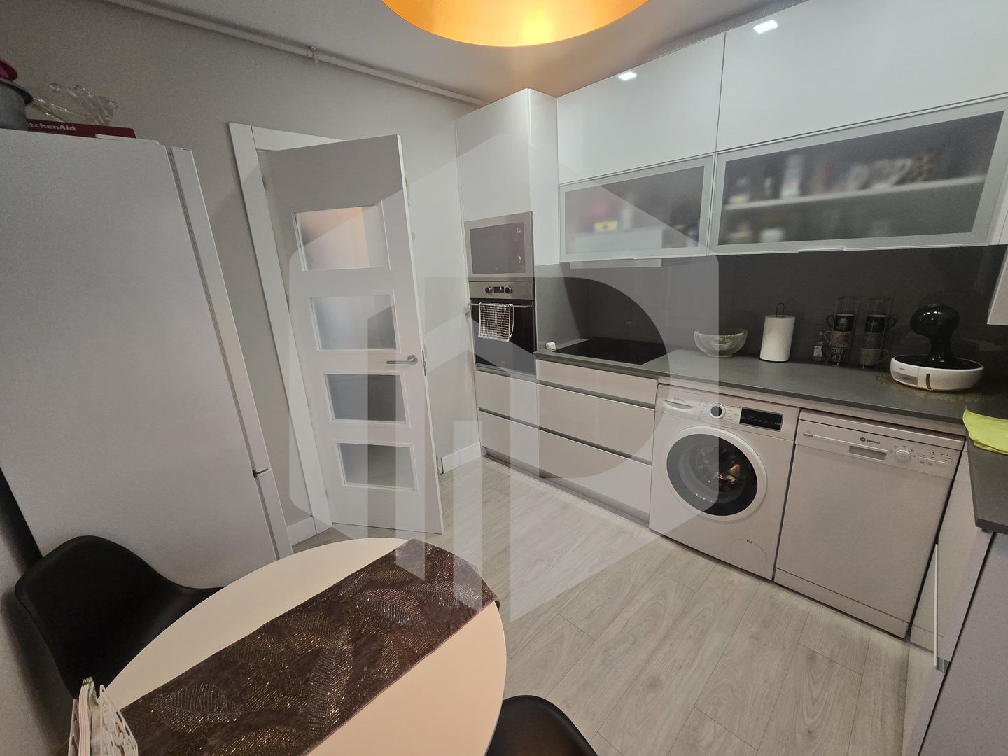 Apartament 3 camere 76 mpu Parcare Subterana 2 balcoane - Poză 3