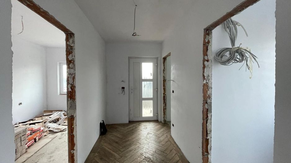 Duplex - 5 camere -toate utilitatile - Mosnita Noua - Urseni - Poză 5