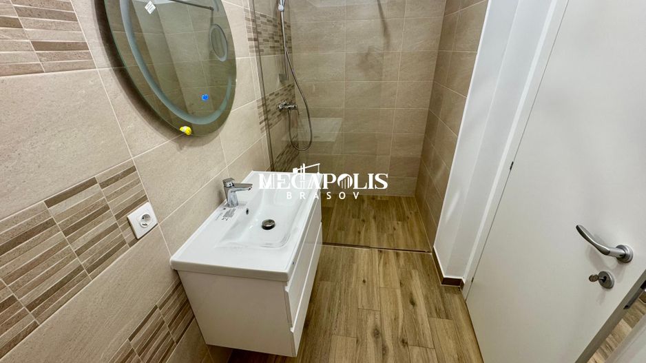 Garsonieră de Vânzare | Parcare | 42 mp | Tractorul - Poză 1