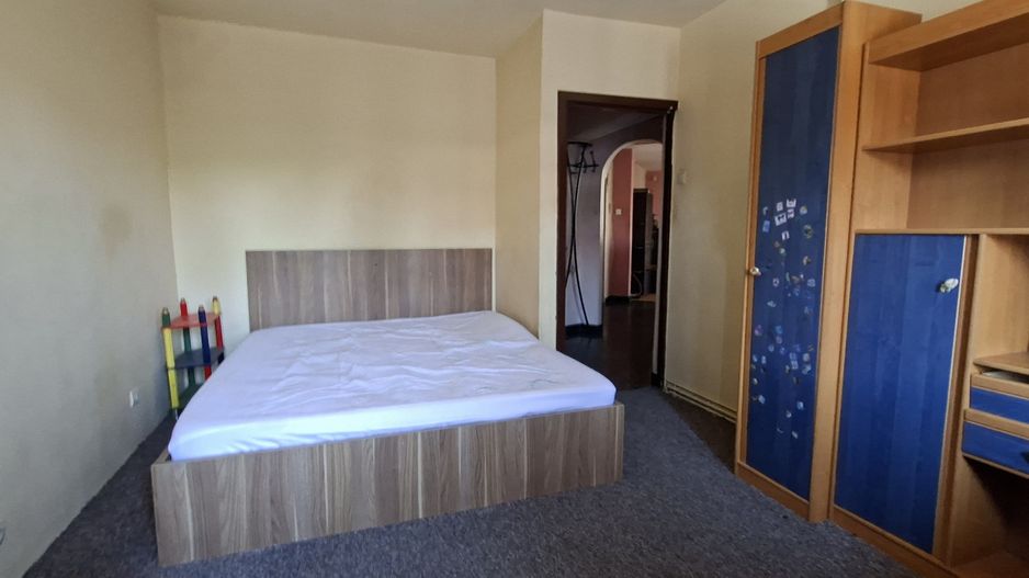 Apartament cu 3 camere - zona semicentrala - Poză 11