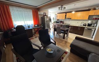 Apartament 3 camere, etaj 1 - zona Cetate - Poză 2