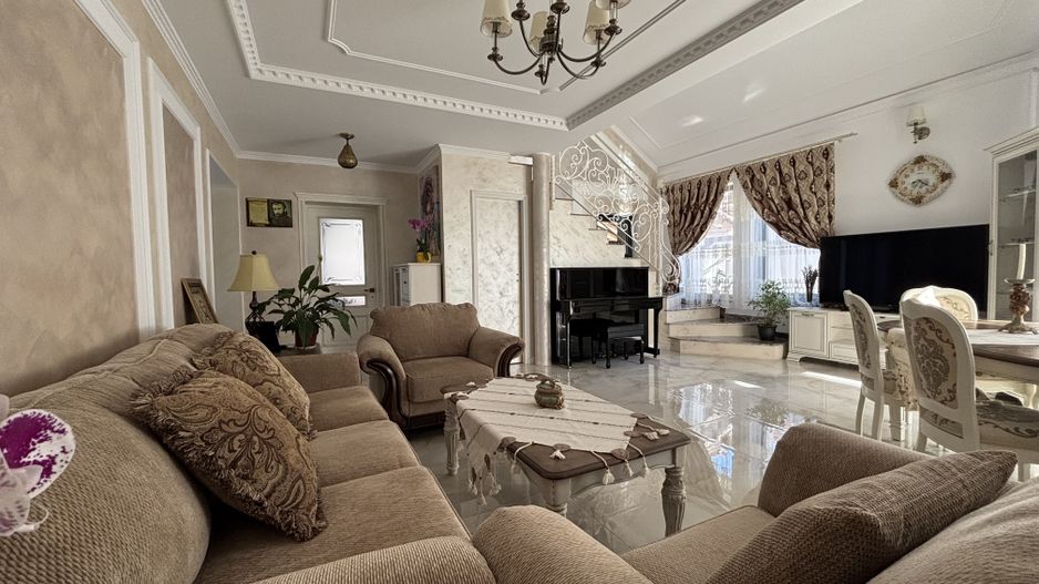 Casa INDIVIDUALA 6 camere, curte superba - zona Brana, Selimbar - Poză 1