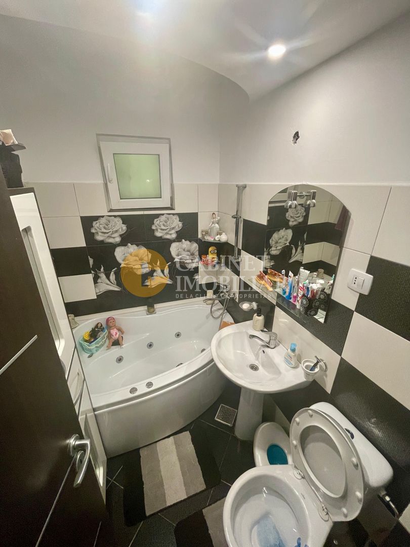 Apartament cu 3 camere - Etaj Intermediar - Bloc din 80 - Tesatura - Poză 6