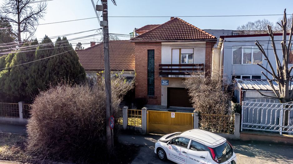 Vilă frumoasa aproape de strada Petru Rareș - Poză 2