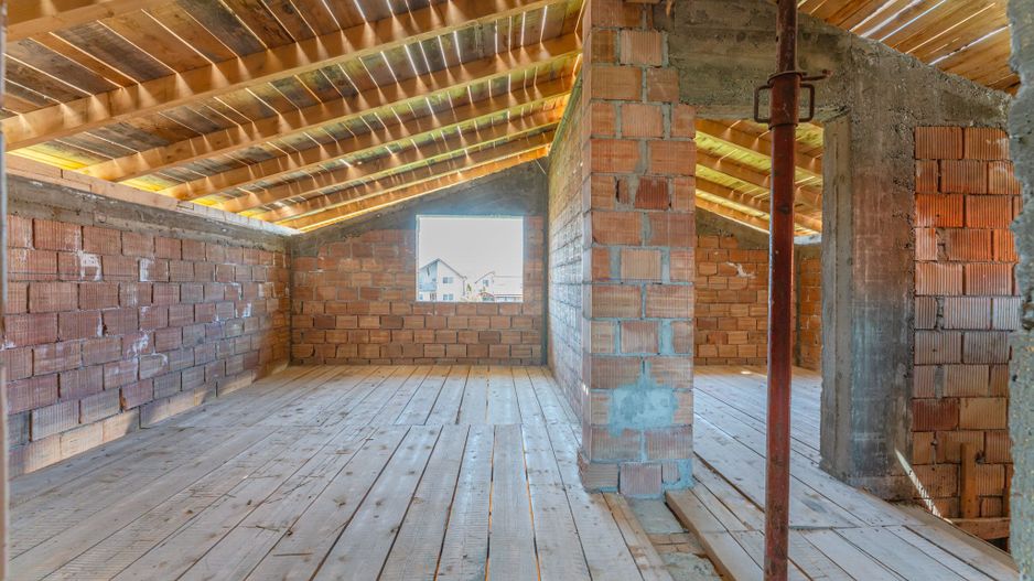 Oportunitate Casă la Roșu în Harman – Ideală pentru Personalizare - Poză 12