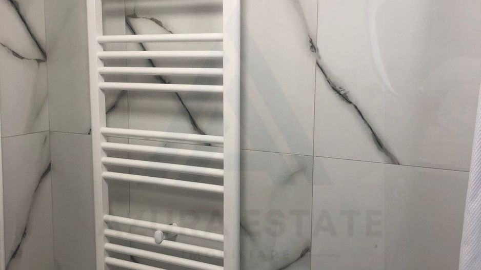 Casa renovata 250 mp utili si teren 935 mp in zona centrala Cisnadie - Poză 8