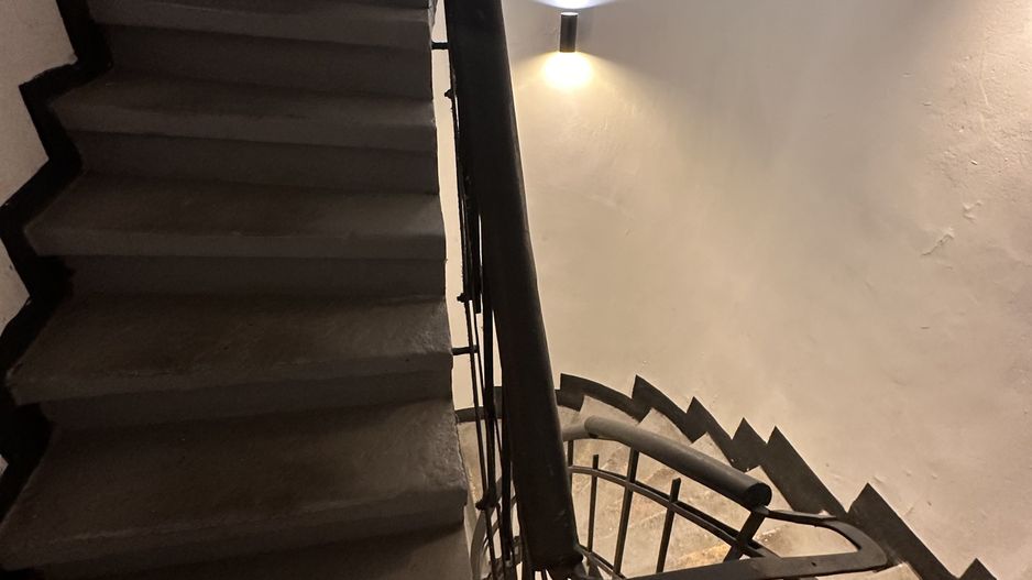 Apartament 2 camere - baie si bucatarie separate, singur pe etaj. - Poză 2