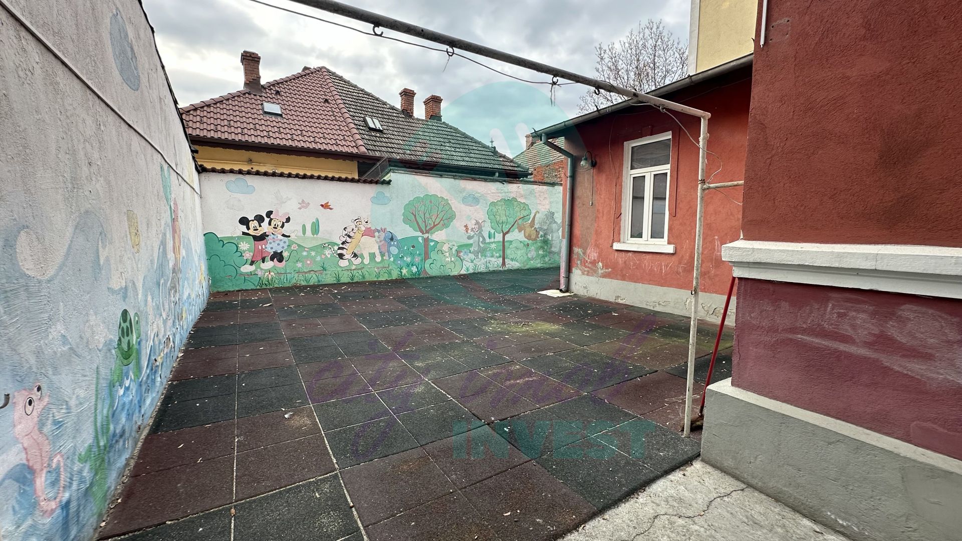 Casa in Vatra Luminoasa cu o curte generoasa - Poză 2