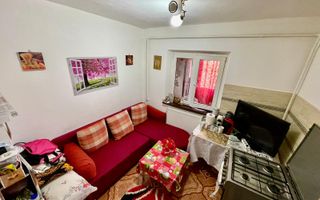 Apartament 2 Camere Decomandat Nicolina 53 Mp Bloc 1988 - Poză 8