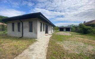 Casă primitoare cu teren generos de 2770 mp, în Adânca – Comision 0% - Poză 1
