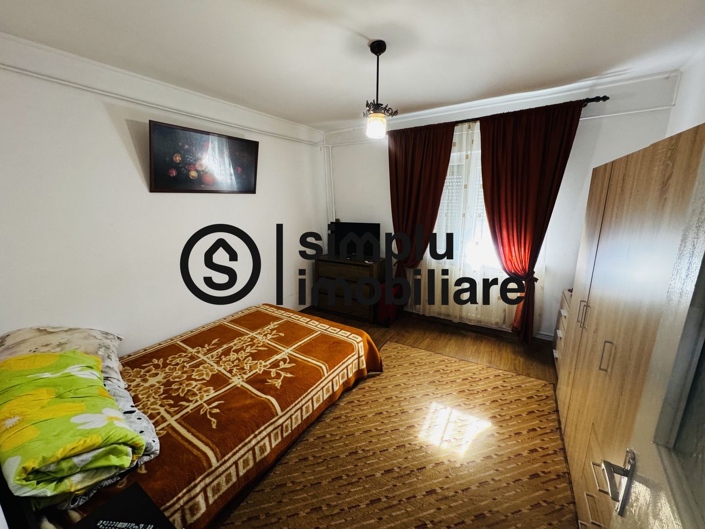 3 decomandate, centrala, 1 Mai - 110 000 Euro - Poză 3