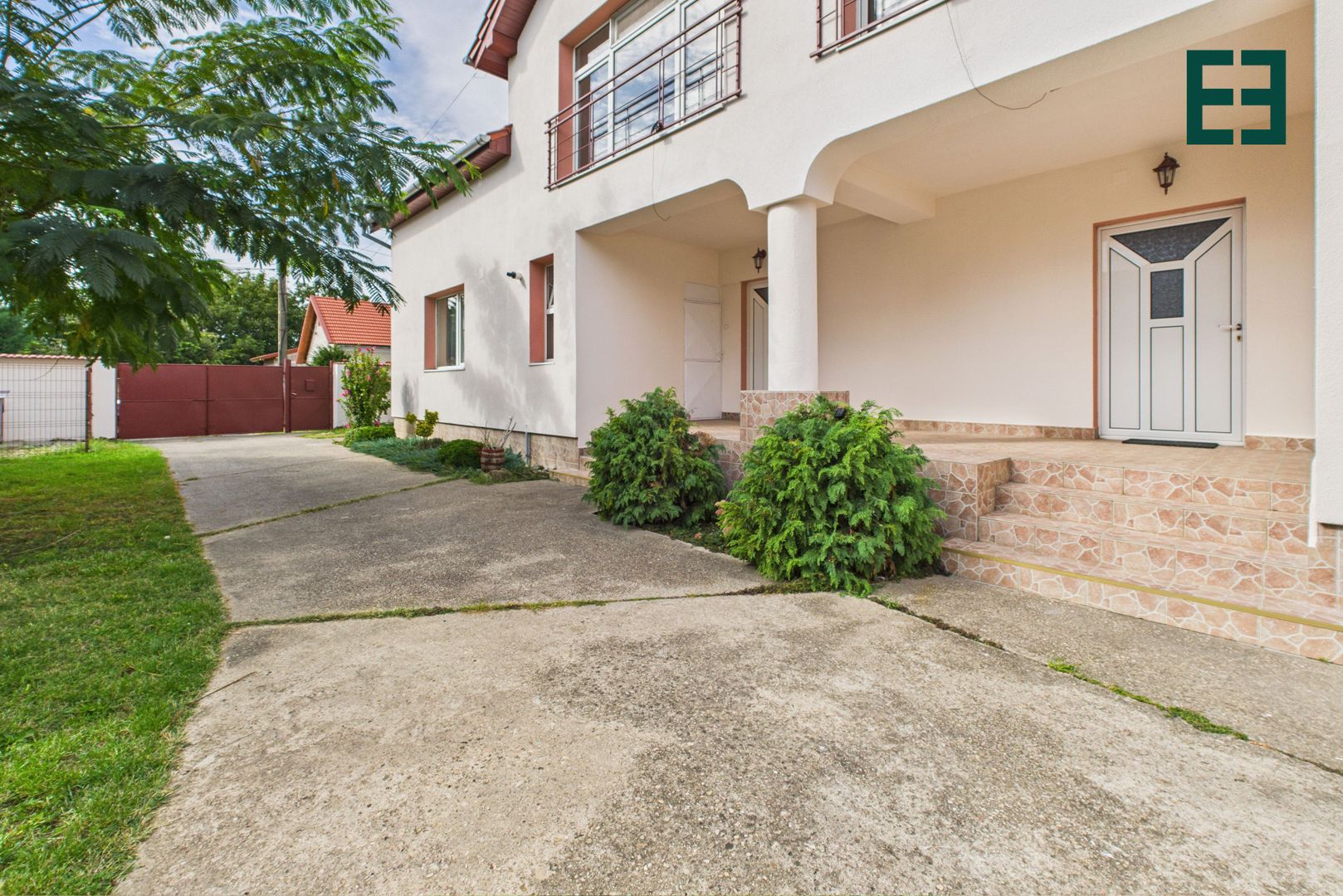 Casă tip Duplex cu 8 camere  - Zona Bujac - Arad - Poză 2