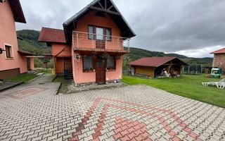 Vila cu 8 camere de vanzare, teren 1580mp, Zona Praid - Poză 3