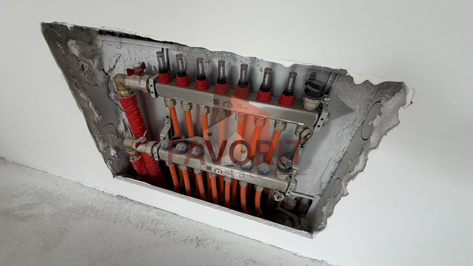 Decomandat. Zona Buziasului. Parcare in curte. - Poză 14