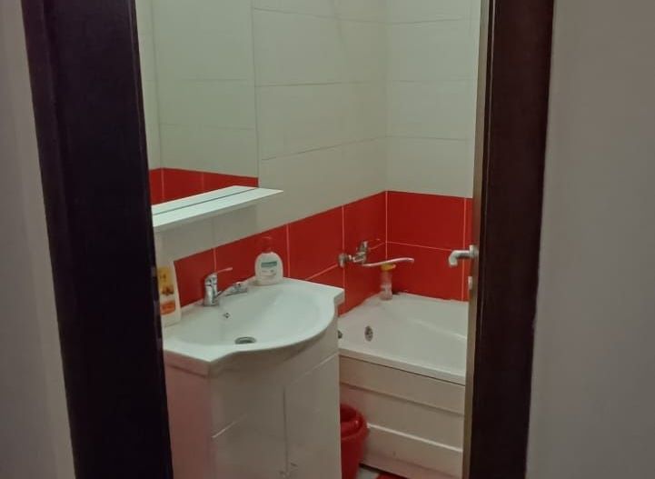 Închiriez apartament 2 camere ,Str Tineretului - Poză 7