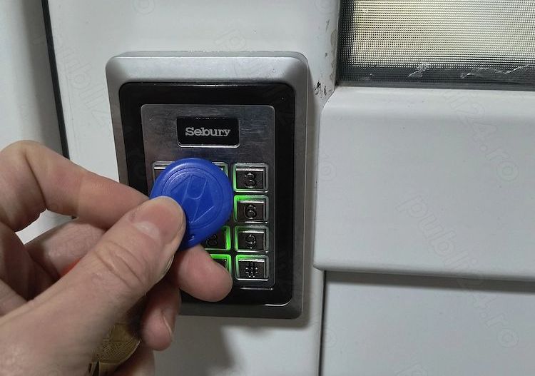 BRASADAS vinde garsoniera 21mp pe Ostrovului la etajul 3/4. - Poză 1