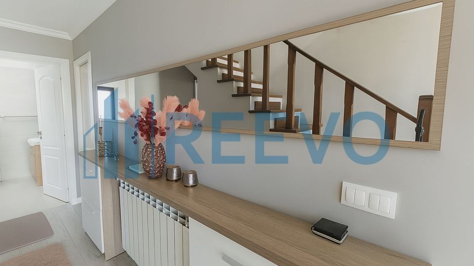 Proprietate Premium cu Două Case și Piscină în Hemeiuș - Poză 7