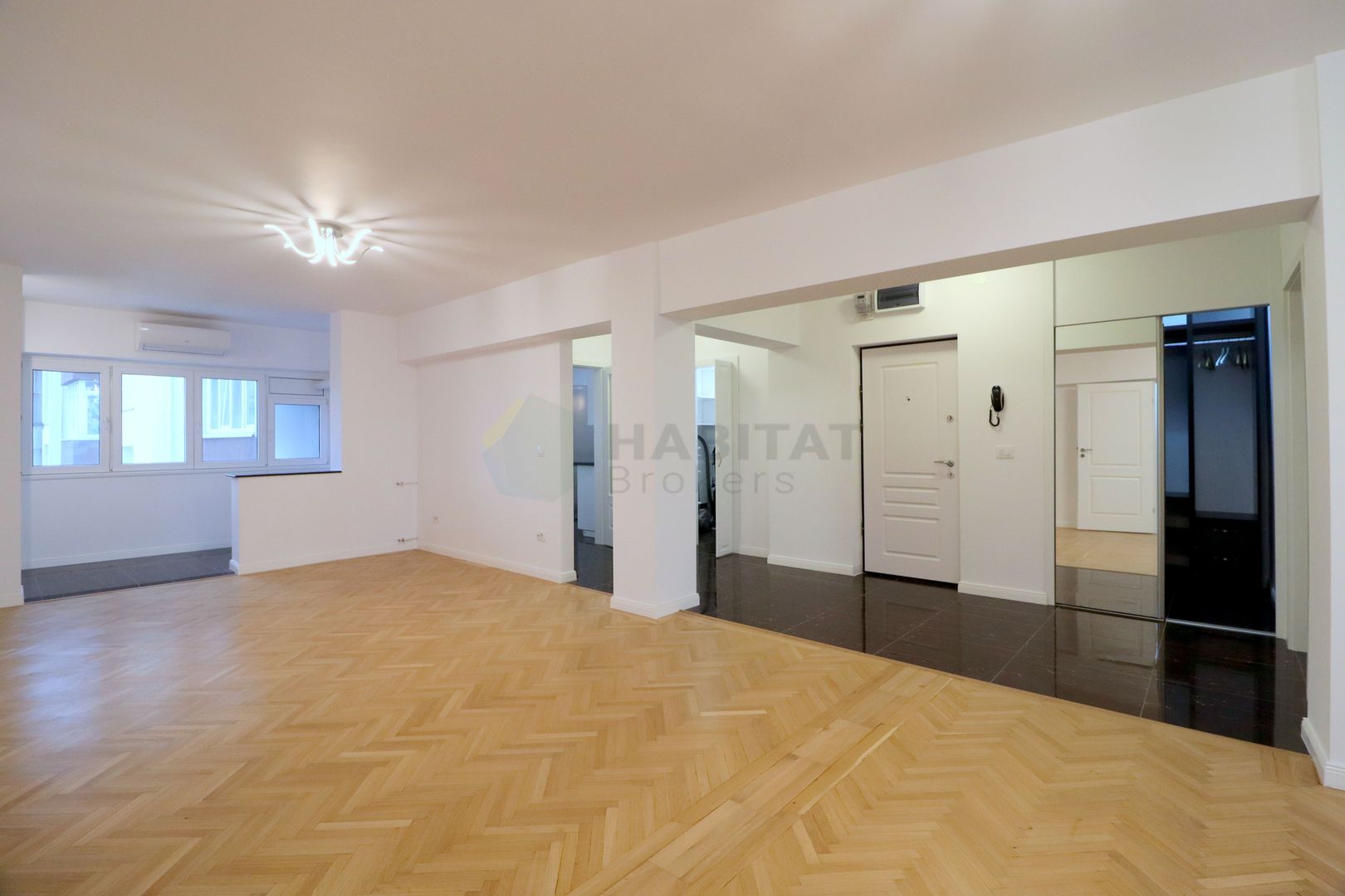 4 Camere (153 mp utili) în Blocul Scala - Poză 8