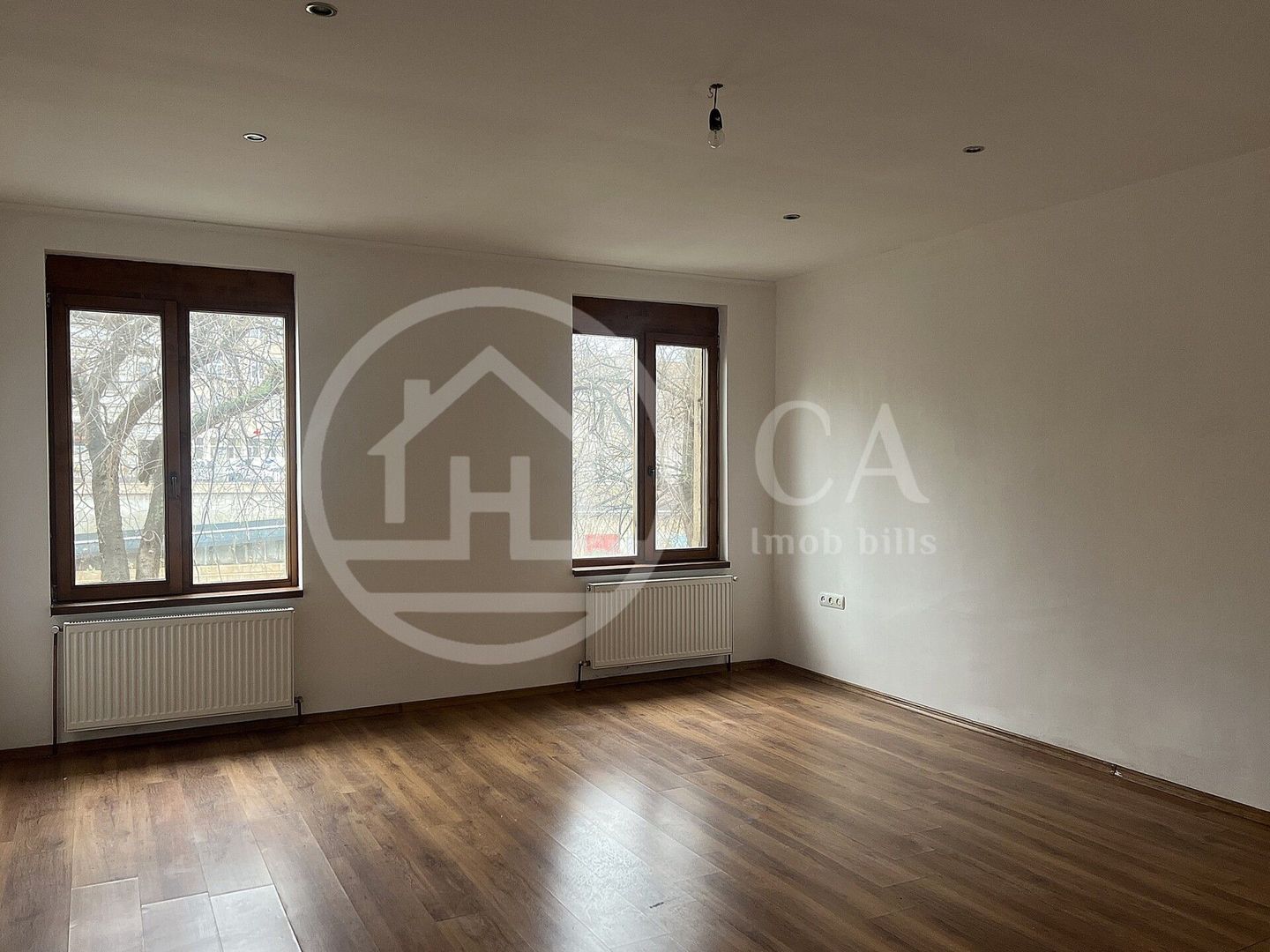 Apartament cu 3 camere de inchiriat zona Ultracentrala Oradea - Poză 8